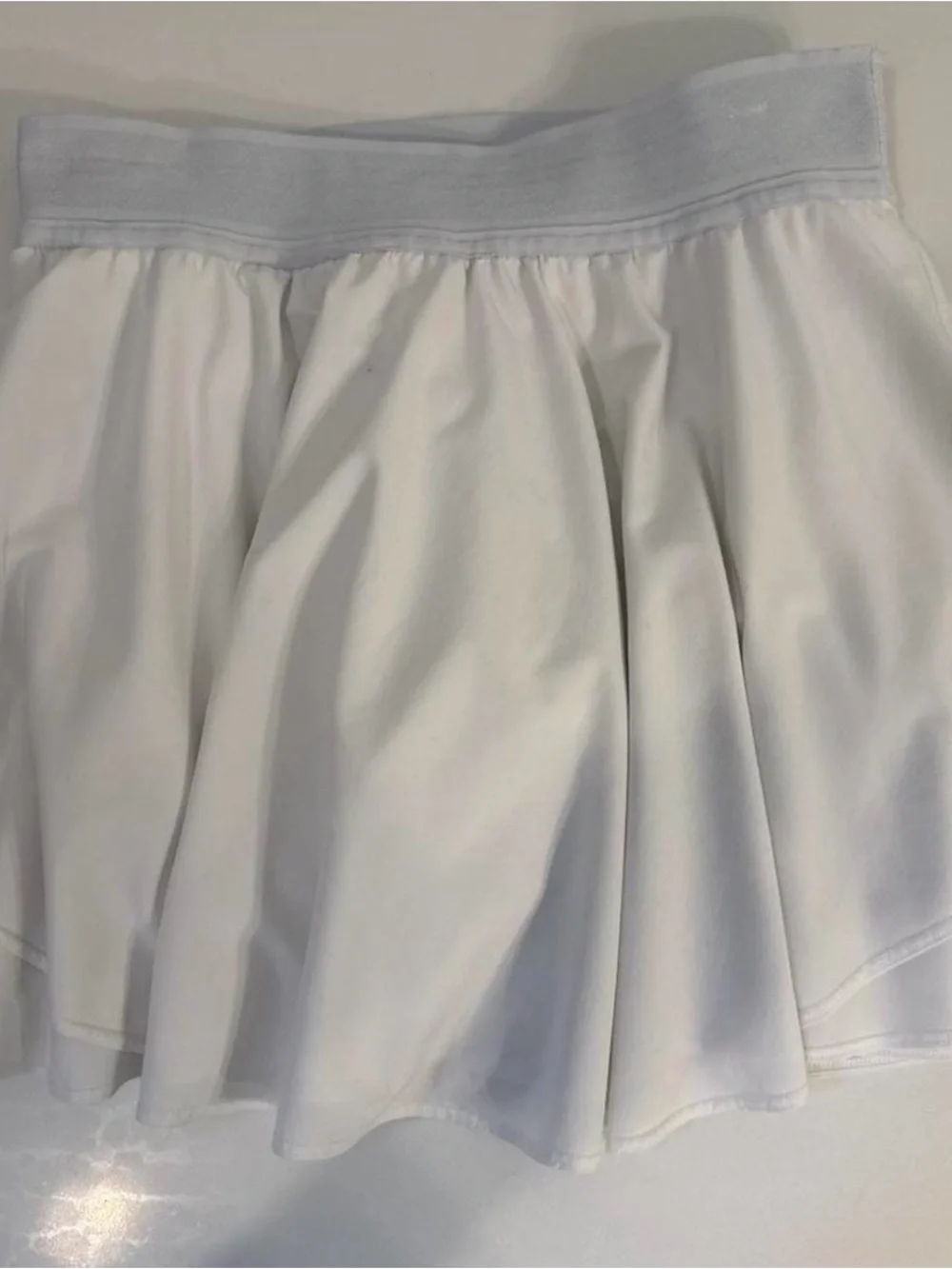Lululemon Court Rival Skirt size 8